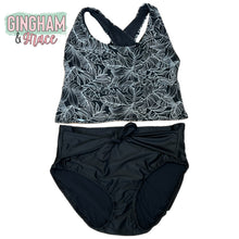 Load image into Gallery viewer, Women’s High Waisted Bottoms (MULTIPLE FABRIC OPTIONS)